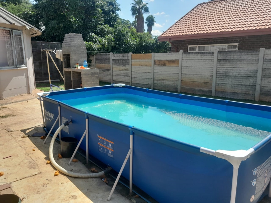 3 Bedroom Property for Sale in Oos Einde North West